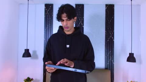 Franvill trato online show from September 2025 07:29:01 PM