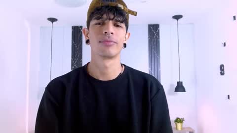 Franvill trato online show from November 2025 03:58:01 PM