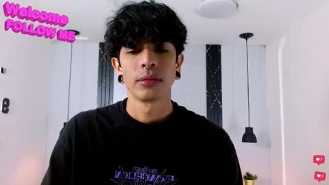 Franvill trato online show from December 2025 07:22:01 PM