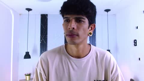 Franvill trato online show from February 2026 07:24:02 PM