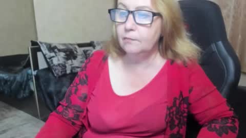 FrauMartha online show from October 2025 10:38:02 AM