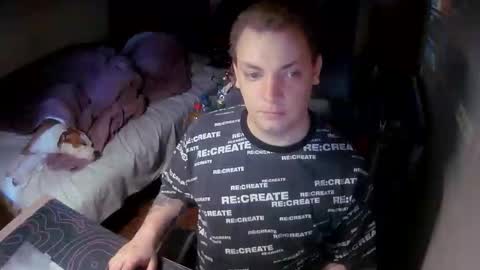 freak_azoid online show from December 2025 01:51:02 PM