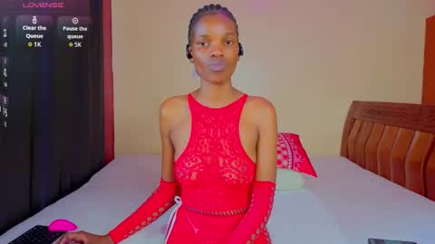 Snapshot of freakky_nessa chatting on September 2025 05:07:01 AM Nessa-Independent model online show from September 2025 05:07:01 AM