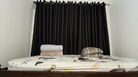 freaky_bunnies online show from February 2026 07:28:01 PM