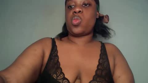 Snapshot of freaky_slut5 chatting on April 2026 04:15:02 AM freaky slut5 online show from April 2026 04:15:02 AM
