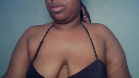 Snapshot of freaky_slut5 chatting on April 2026 04:10:02 AM freaky slut5 online show from April 2026 04:10:02 AM