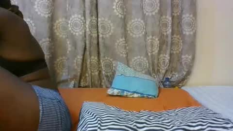 Snapshot of freakybeauties chatting on October 2025 06:10:01 PM Freakies online show from October 2025 06:10:01 PM