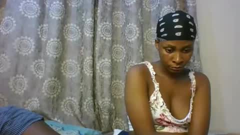 Snapshot of freakybeauties chatting on October 2025 02:20:01 PM Freakies online show from October 2025 02:20:01 PM