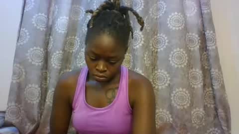 Snapshot of freakybeauties chatting on November 2025 06:46:01 AM Freakies online show from November 2025 06:46:01 AM