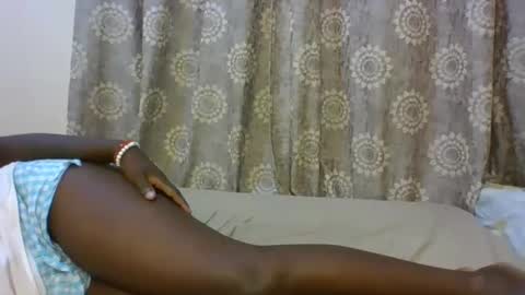 Snapshot of freakybeauties chatting on November 2025 07:07:01 AM Freakies online show from November 2025 07:07:01 AM