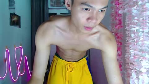 Snapshot of freakymarkxxx chatting on May 2026 03:50:02 PM Mark online show from May 2026 03:50:02 PM