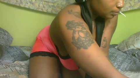 Snapshot of freakysly chatting on November 2025 12:44:02 PM sly online show from November 2025 12:44:02 PM