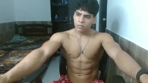 Esteban online show from October 2025 01:36:02 AM