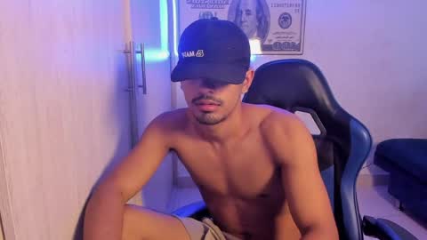 Snapshot of fredd_ss chatting on May 2026 01:18:02 PM valeria online show from May 2026 01:18:02 PM