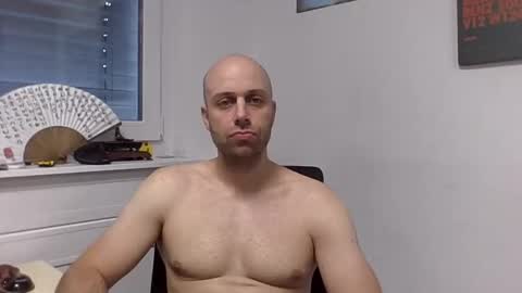 freddow online show from October 2025 02:51:02 PM