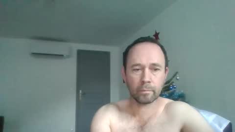 fredodu41 online show from December 2025 02:57:02 PM