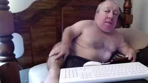 Cute Lil Man online show from November 2025 08:50:02 AM