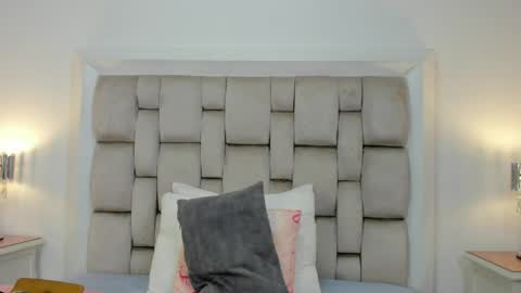 Frehia   online show from April 2026 11:40:01 AM