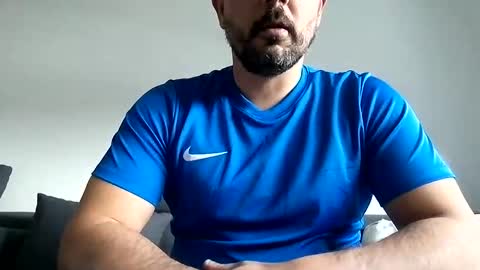 Horny french hard online show from December 2024 11:25:02 AM