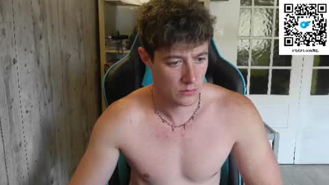 Snapshot of frenchhornybibs chatting on June 2026 12:00:02 PM French Horny Bibs online show from June 2026 12:00:02 PM