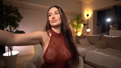 Freya online show from December 2024 06:30:02 PM