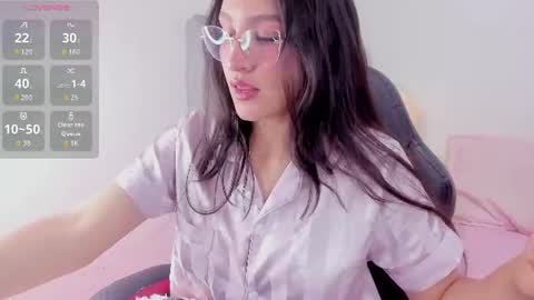 Snapshot of freya_sweet09 chatting on June 2026 07:22:02 AM freya_sweet09 online show from June 2026 07:22:02 AM