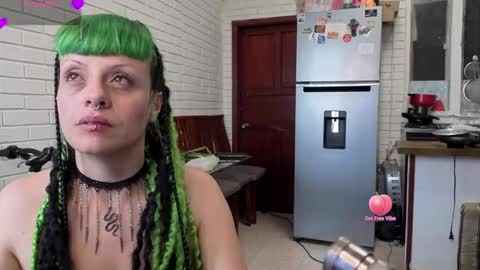 freyaa_sorceress online show from October 2025 06:50:02 PM