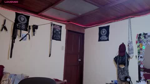 freyaa_sorceress online show from November 2025 02:33:02 AM