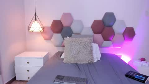 Freya Cameron online show from March 2026 02:17:02 PM