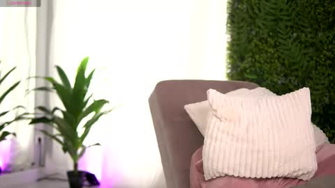 Snapshot of freyaheart chatting on June 2026 05:31:02 AM freyaheart online show from June 2026 05:31:02 AM