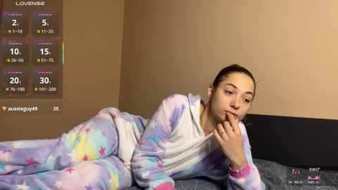 FreyaOliver online show from October 2025 11:20:02 PM