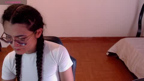 freyarouge online show from April 2026 03:37:02 PM