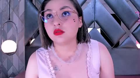  Freya Starling  online show from May 2026 12:01:02 PM