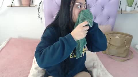 Freyja online show from September 2025 09:17:02 PM