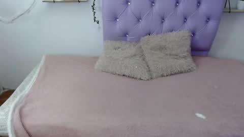 Freyja online show from October 2025 03:21:02 PM