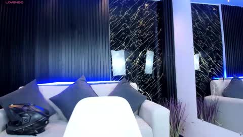 Freyja Sweet online show from October 2025 12:17:02 PM