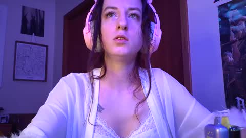 FreyaTheGemini online show from January 2025 04:04:01 AM