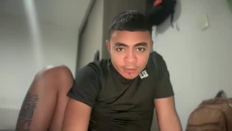 freyva_ online show from January 2025 12:16:02 AM