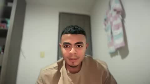 freyva_ online show from January 2025 12:58:02 AM