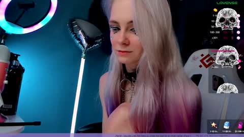 Frida A boost to fortune for the one who gives a thumbs up and a bonus lucky for those who support me by joining the fanclub online show from January 2025 01:59:02 PM