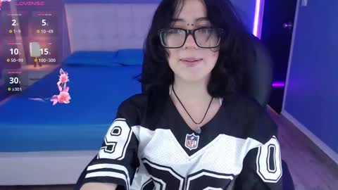 frida_lassi_ online show from December 2024 12:16:02 PM