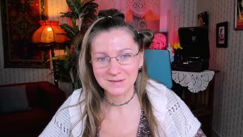 Frida Tander online show from January 2025 09:27:01 AM