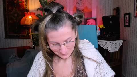 Frida Tander online show from January 2025 03:33:01 PM