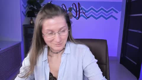 Frida Tander online show from March 2025 12:15:01 PM