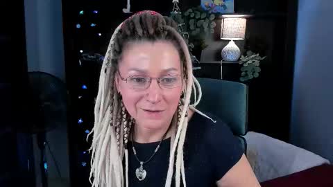 Frida Tander online show from December 2025 05:25:01 AM