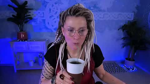 Snapshot of fridatander chatting on April 2026 05:16:01 AM Frida Tander online show from April 2026 05:16:01 AM