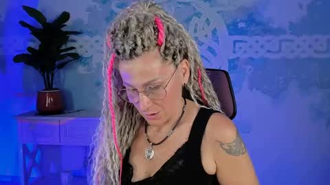 Snapshot of fridatander chatting on May 2026 05:23:01 AM Frida Tander online show from May 2026 05:23:01 AM