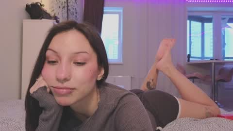 Snapshot of friend_foryou chatting on December 2024 07:24:01 AM Lina online show from December 2024 07:24:01 AM