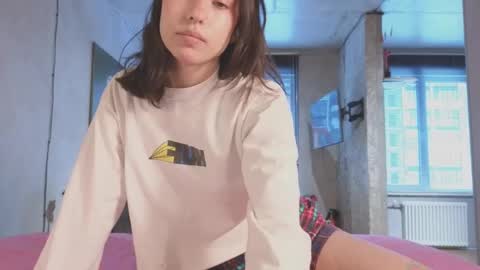 Snapshot of friend_foryou chatting on February 2025 07:13:01 AM Lina online show from February 2025 07:13:01 AM