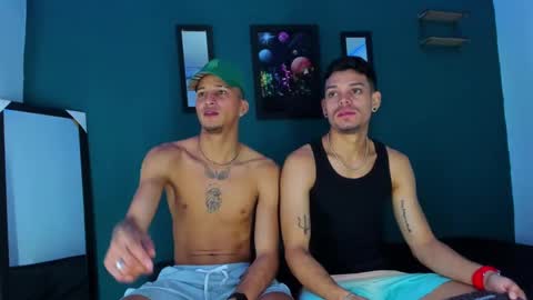 Snapshot of friendsofeverything_ chatting on March 2025 01:10:02 PM Adam y pitter online show from March 2025 01:10:02 PM